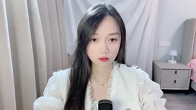 BoiI2u online show from November 2025 03:34:01 PM