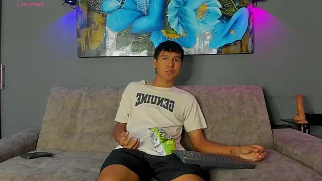 Snapshot of Carl-Milton chatting on November 2025 12:32:02 AM Carl-Milton online show from November 2025 12:32:02 AM