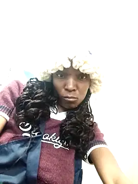 Snapshot of Beverlygurlx6 chatting on May 2026 08:09:02 AM Beverlygurlx6 online show from May 2026 08:09:02 AM