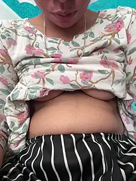 Snapshot of isha_sharma2002 chatting on March 2026 05:36:02 AM isha sharma2002 online show from March 2026 05:36:02 AM