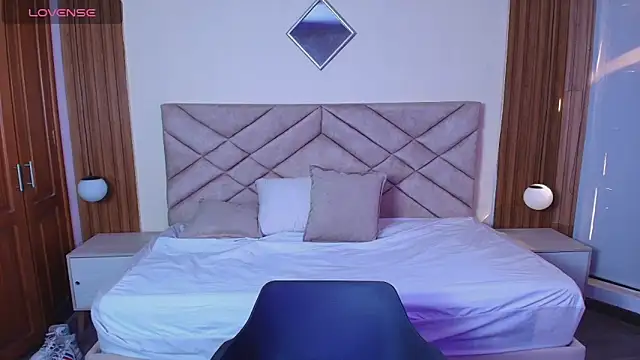 Snapshot of Laracooper_ chatting on March 2026 08:03:02 PM Laracooper online show from March 2026 08:03:02 PM