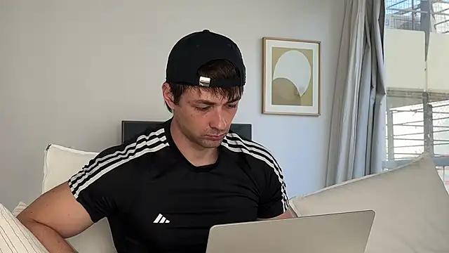 iggydavid online show from November 2025 08:36:02 PM