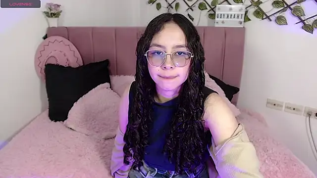 Snapshot of amaris_ferrer chatting on January 2026 08:46:02 PM amaris ferrer online show from January 2026 08:46:02 PM