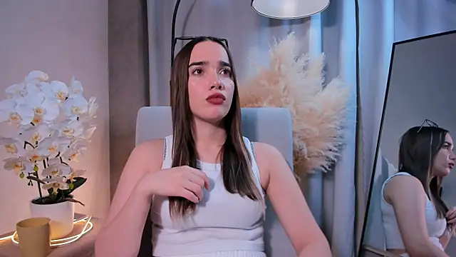 NoraBuffa online show from November 2025 04:29:01 PM