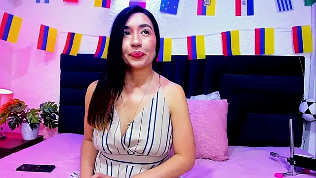 Snapshot of VictoriaRouge_ chatting on July 2026 08:46:01 PM VictoriaRouge online show from July 2026 08:46:01 PM