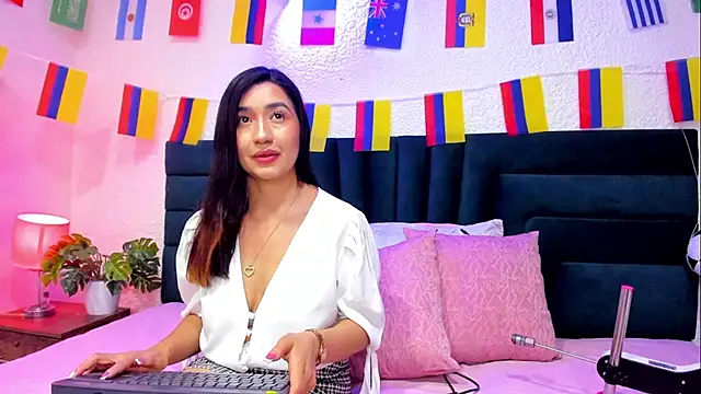 Snapshot of VictoriaRouge_ chatting on July 2026 08:46:02 PM VictoriaRouge online show from July 2026 08:46:02 PM