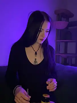 Snapshot of mysami420 chatting on April 2026 06:05:01 PM mysami420 online show from April 2026 06:05:01 PM