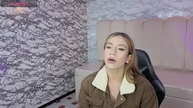 Evy Luxx v online show from February 2026 03:43:01 AM