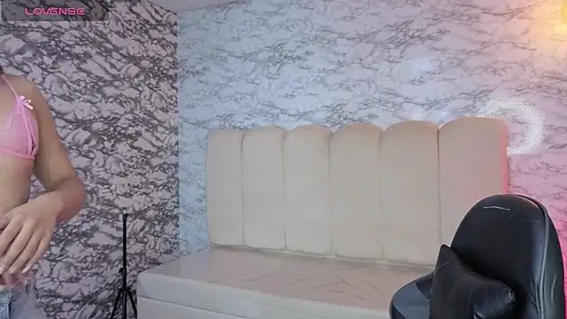 Evy Luxx v online show from February 2026 03:56:02 AM