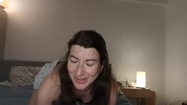 Jo LieLive online show from June 2026 07:15:02 PM