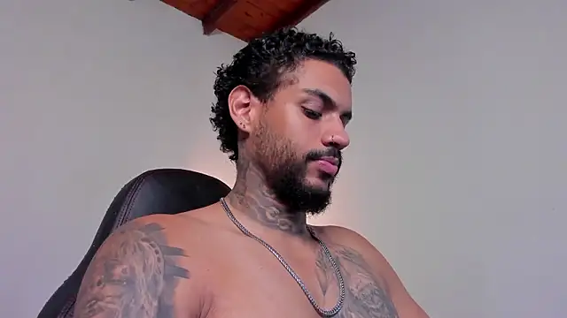 LuigiVitale 1 online show from February 2026 01:17:01 AM