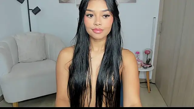 haileyflorez  online show from March 2026 08:33:01 PM