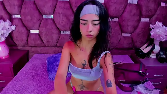 Snapshot of _Ivy_Luna chatting on June 2026 09:48:02 PM Ivy Luna online show from June 2026 09:48:02 PM