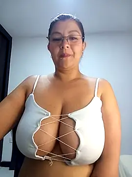 Snapshot of CelesteAlvarez1989 chatting on April 2026 02:16:01 AM CelesteAlvarez1989 online show from April 2026 02:16:01 AM