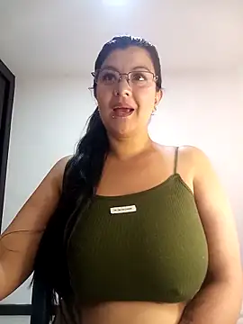 Snapshot of CelesteAlvarez1989 chatting on April 2026 04:01:01 PM CelesteAlvarez1989 online show from April 2026 04:01:01 PM