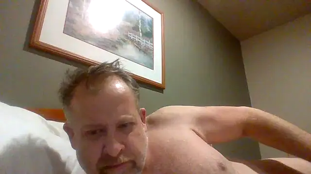 Snapshot of Mikey40wv chatting on November 2025 04:34:01 AM Mikey40wv online show from November 2025 04:34:01 AM