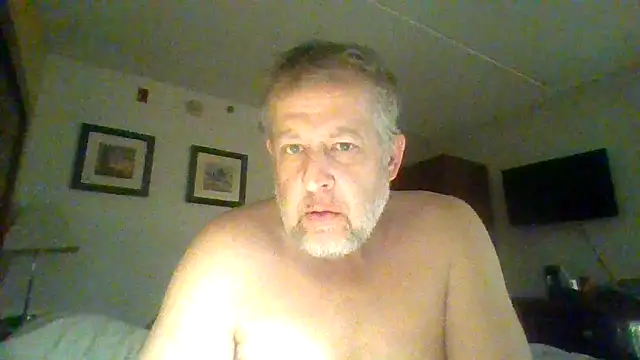 Snapshot of Mikey40wv chatting on February 2026 01:57:02 AM Mikey40wv online show from February 2026 01:57:02 AM