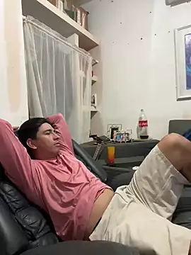 Snapshot of algila08 chatting on April 2026 12:11:02 AM algila08 online show from April 2026 12:11:02 AM