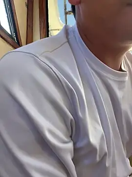 Snapshot of algila08 chatting on April 2026 06:44:02 PM algila08 online show from April 2026 06:44:02 PM