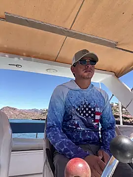 Snapshot of algila08 chatting on April 2026 06:06:01 PM algila08 online show from April 2026 06:06:01 PM