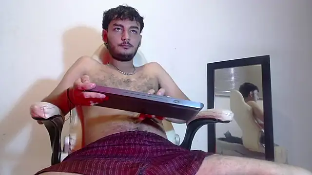 Brunicci online show from December 2025 08:30:01 AM