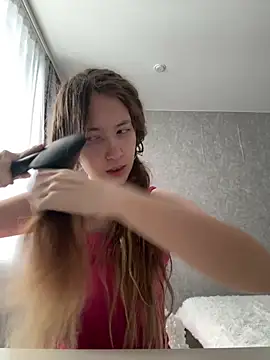 Holy Poly online show from December 2025 08:22:01 AM