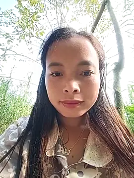 Snapshot of Yumi_08 chatting on November 2025 01:55:02 AM Yumi 08 online show from November 2025 01:55:02 AM