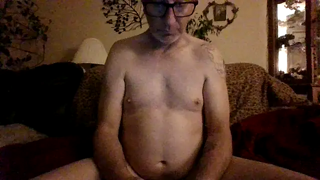 Snapshot of longsmooth4u chatting on April 2026 08:24:01 AM longsmooth4u online show from April 2026 08:24:01 AM
