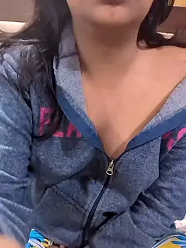 Kinky Aleena online show from November 2025 09:18:01 PM