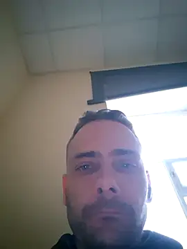 Snapshot of Gregorywhitelegs chatting on March 2026 03:29:02 PM Gregorywhitelegs online show from March 2026 03:29:02 PM