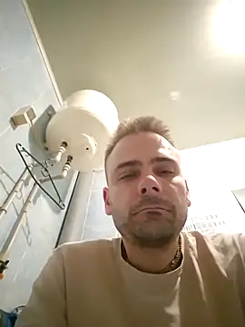 Snapshot of Gregorywhitelegs chatting on April 2026 12:05:01 AM Gregorywhitelegs online show from April 2026 12:05:01 AM