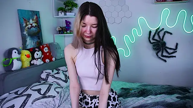 Snapshot of Emmie_shy chatting on March 2026 12:24:02 PM Emmie shy online show from March 2026 12:24:02 PM