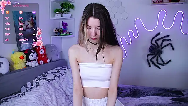 Snapshot of Emmie_shy chatting on March 2026 12:21:02 PM Emmie shy online show from March 2026 12:21:02 PM