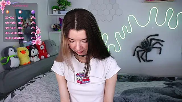 Snapshot of Emmie_shy chatting on March 2026 11:48:02 AM Emmie shy online show from March 2026 11:48:02 AM