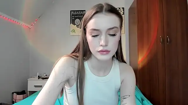 tinyglow online show from February 2026 11:49:02 PM