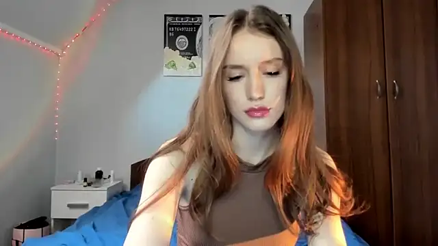 Snapshot of tinyglow chatting on March 2026 08:12:01 PM tinyglow online show from March 2026 08:12:01 PM