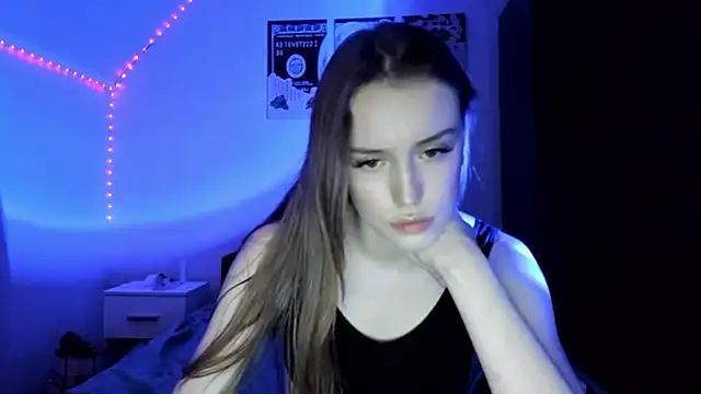 Snapshot of tinyglow chatting on March 2026 10:15:01 PM tinyglow online show from March 2026 10:15:01 PM