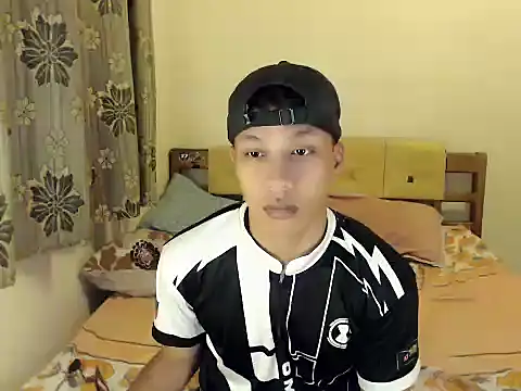 Snapshot of newgys chatting on April 2026 03:22:02 PM newgys online show from April 2026 03:22:02 PM