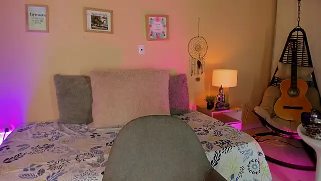 aghata jackson  online show from November 2025 02:54:01 PM