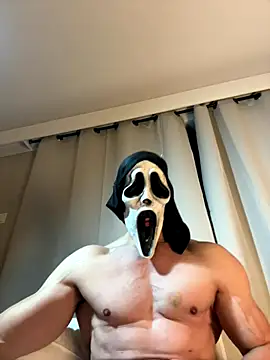 Snapshot of Luna_MaskedMan chatting on November 2025 09:19:01 PM Luna MaskedMan online show from November 2025 09:19:01 PM