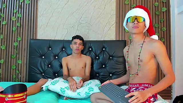 Snapshot of LiamSammer chatting on December 2025 05:56:01 AM LiamSammer online show from December 2025 05:56:01 AM