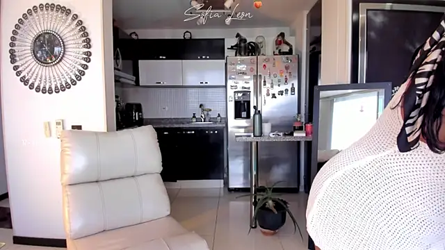 sofiasexhot online show from April 2026 02:00:01 PM