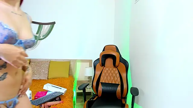 Snapshot of Emily_Frostt chatting on March 2026 12:23:01 PM Emily Frostt online show from March 2026 12:23:01 PM