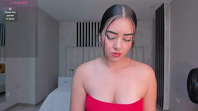 SophieLanne online show from November 2025 11:31:01 PM