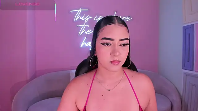 Snapshot of SophieLanne chatting on March 2026 04:52:02 AM SophieLanne online show from March 2026 04:52:02 AM