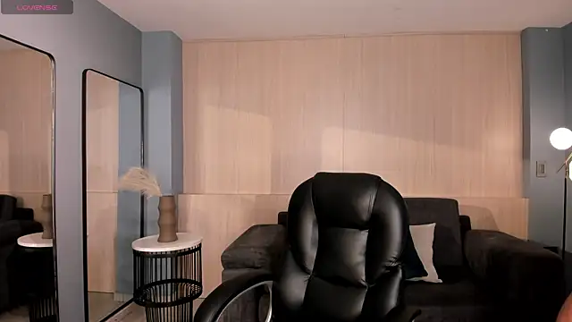 Snapshot of SophieLanne chatting on March 2026 03:55:01 AM SophieLanne online show from March 2026 03:55:01 AM