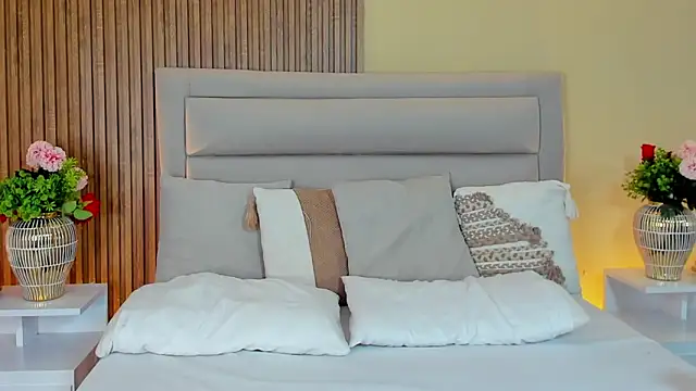 LondraBlush online show from February 2026 12:44:02 PM