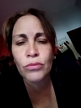 Snapshot of Tatitahot69 chatting on April 2026 07:33:02 PM Tatitahot69 online show from April 2026 07:33:02 PM