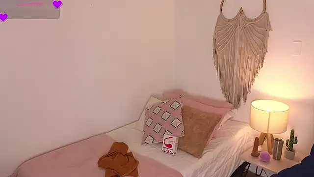 ChaosDoll   online show from December 2025 09:01:01 PM