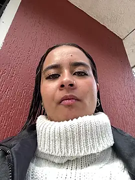 Snapshot of HANNAHBAKER00 chatting on November 2025 09:05:02 PM HANNAHBAKER00 online show from November 2025 09:05:02 PM